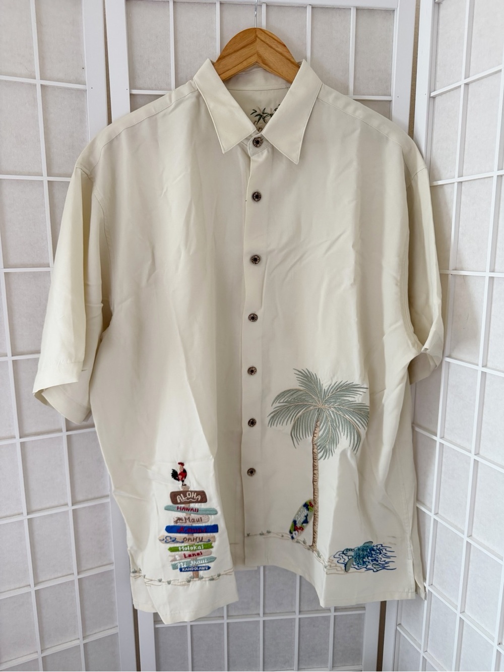 Bamboo Cay Hawaiian Sign Palm Tree Embroidered Button Down Aloha Shirt Large